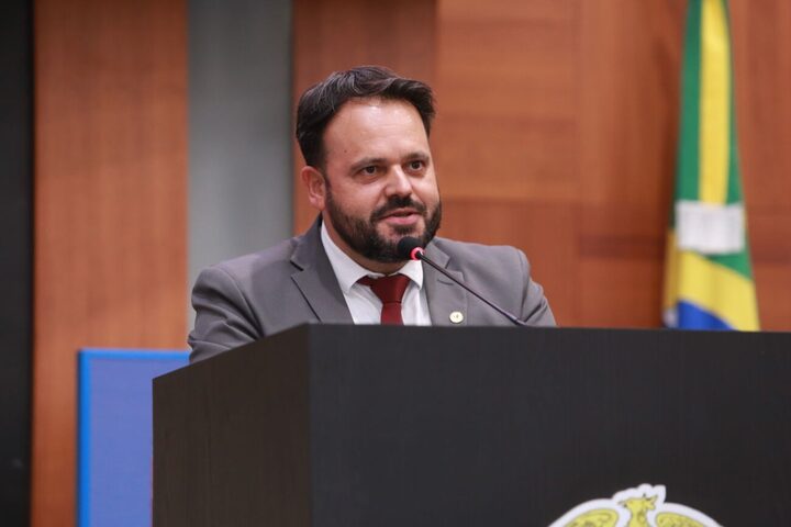 Deputado Claudinei reivindica prioridade para motoristas profissionais e autônomos de MT