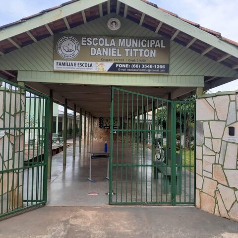 Deputado destina emenda para aquisição de equipamentos para escola de Cláudia