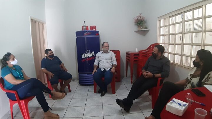 Deputado se reúne com representantes do Sindecombares-Sul