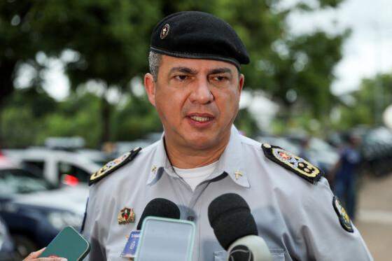 O comandante da PM recorda a ocorrência que terminou com a morte de cinco criminosos que entraram em