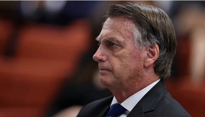 Bolsonaro é alvo de buscas da Polícia Federal e deve usar tornozeleira eletrônica (Foto: Ton Molina/