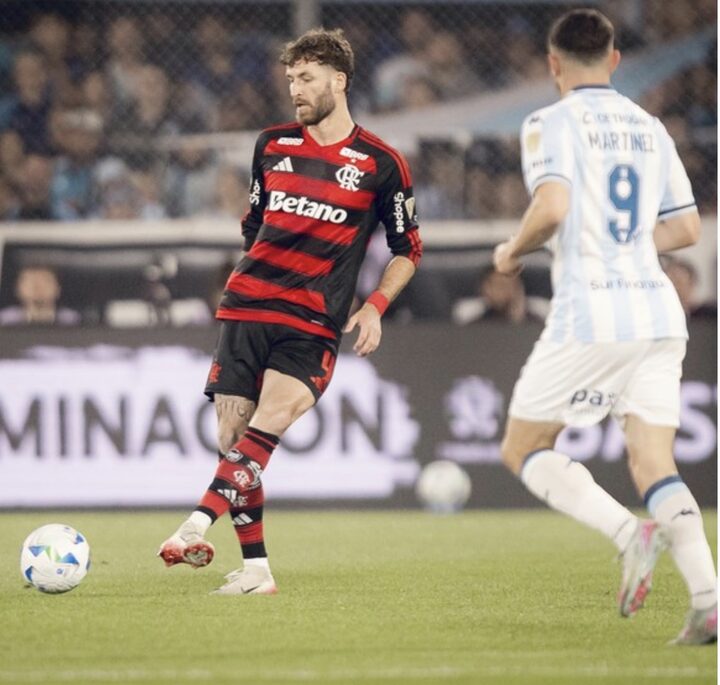 Léo Pereira teve grande atuação em Racing x Flamengo — Foto: Adriano Fontes/Flamengo
